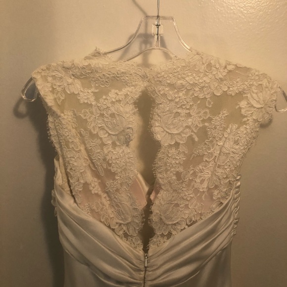 Wedding dress. Paloma Blanca. Size 8. Altered. - Picture 11 of 14